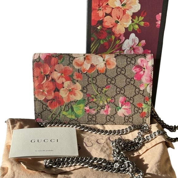 Gucci Handbags - Gucci GG supreme bloom wallet on chain original box and dust bag new condition
